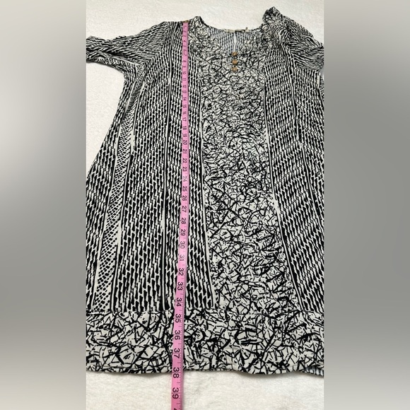 Soft Surroundings Raven Shift Black and White Dress 3/4 Sleeve Ikat Print Rayon - Picture 10 of 14